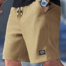 Calções Casuais Masculinos com Textura, Cintura com Cordão, Tecido Leve de Poliéster, Bolsos para Uso Diário, Praia ou Atividades ao Ar Livre | Calções com Cordão | Calções Leves